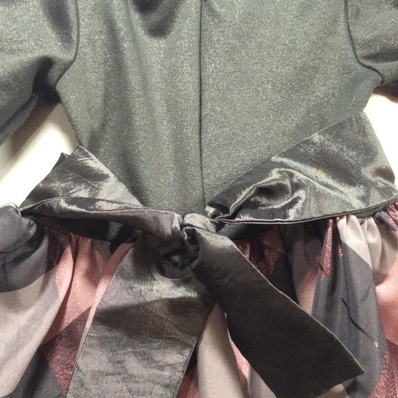 Toddler Grey/Pink Sparkle Formal Long Sleeve Dress w/ Bow & Faceted Buttons - Picture 3 of 3